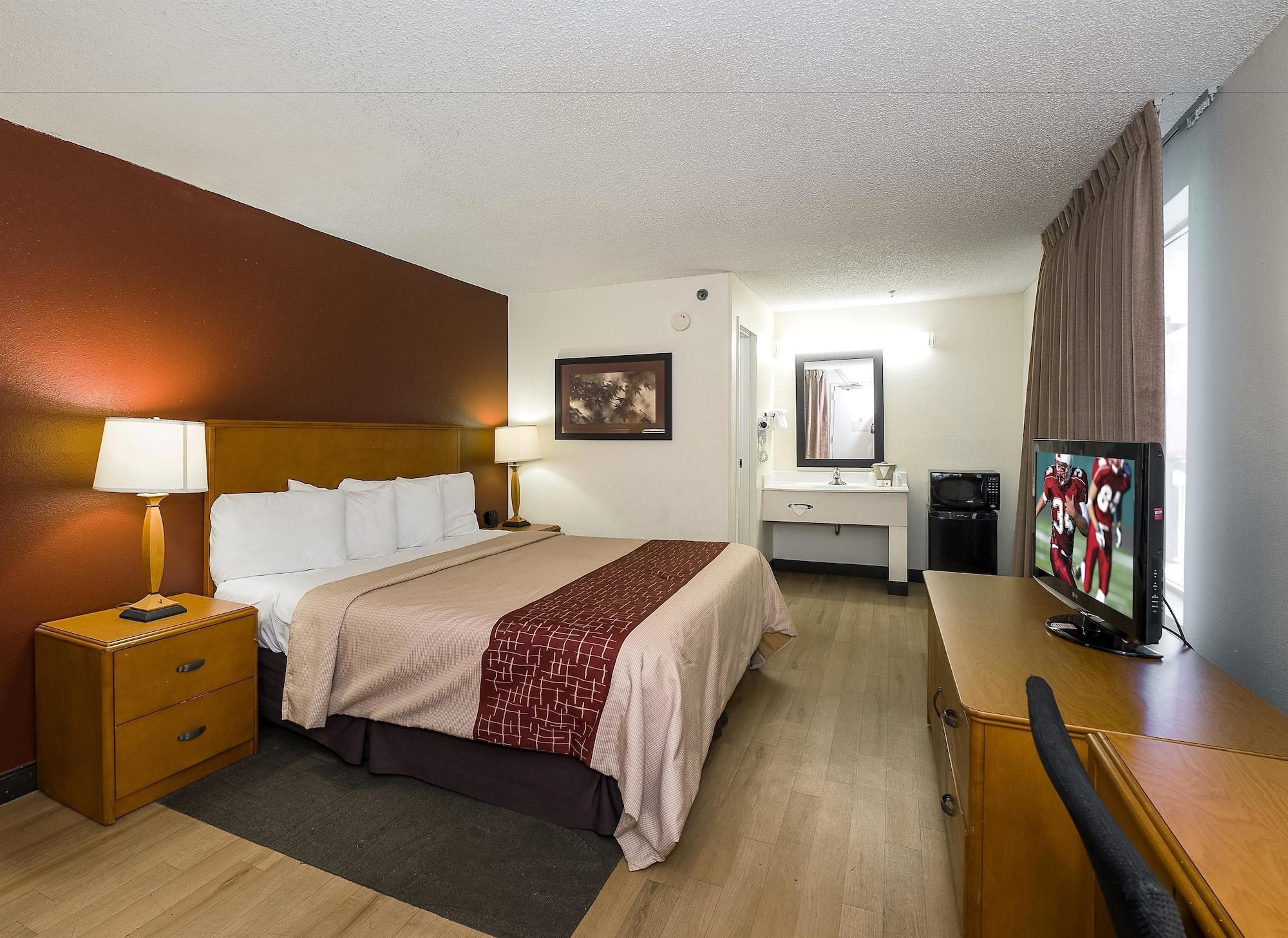 Cedar Rapids Inn Exterior photo